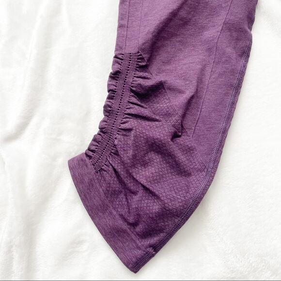 Lululemon Athletica in the flow crop deep Zinfandel yoga wicking size 6 - Picture 5 of 9